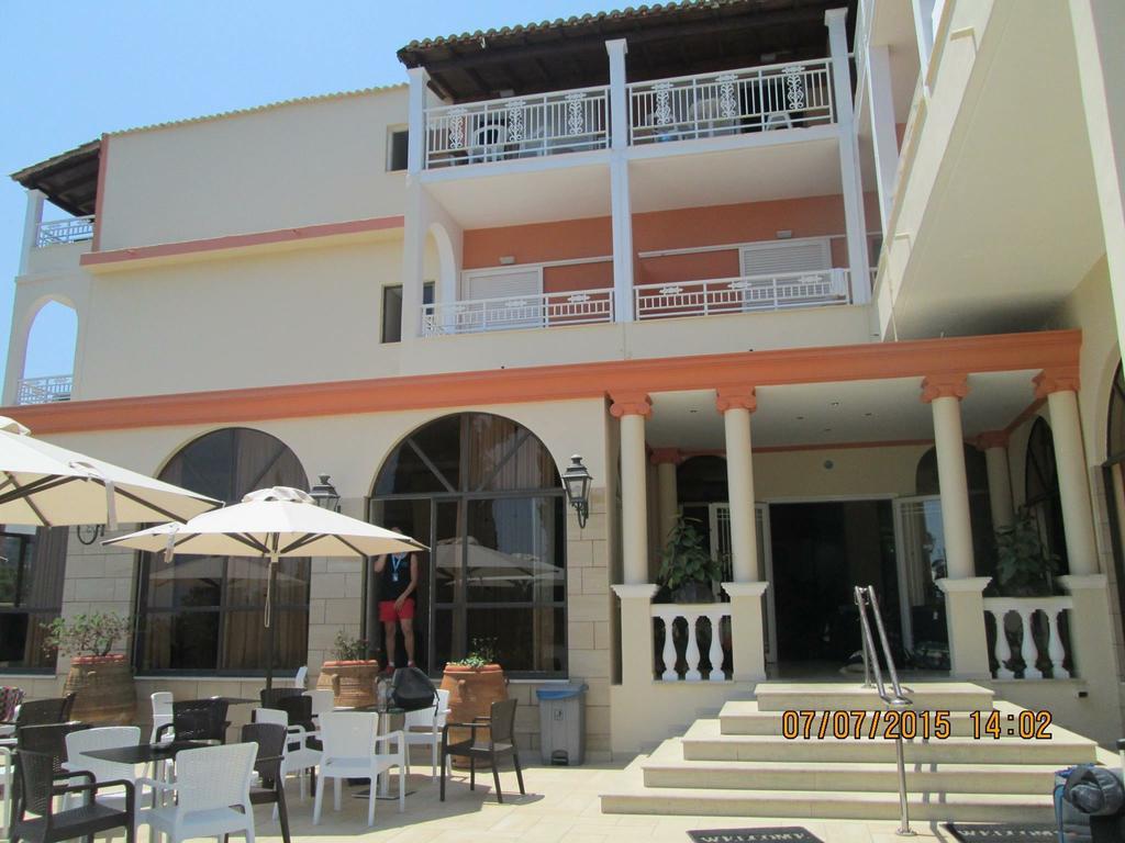 Jason Hotel Іпсос Екстер'єр фото
