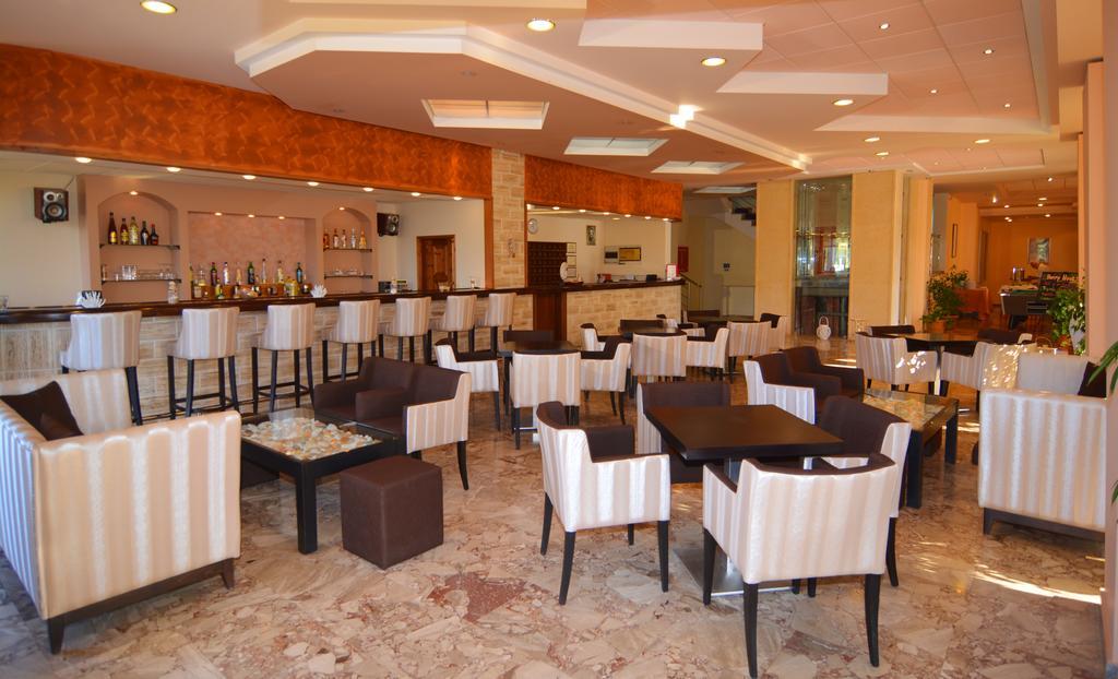 Jason Hotel Іпсос Екстер'єр фото